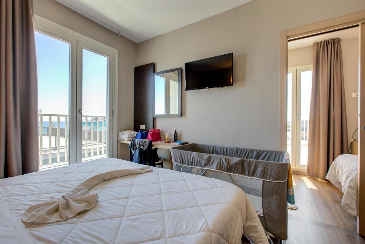 Hotel Aiglon 里米尼 外观 照片